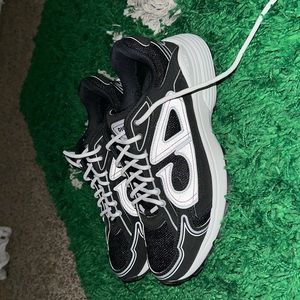 Dior B30 worn a couple times still in brand new condition.